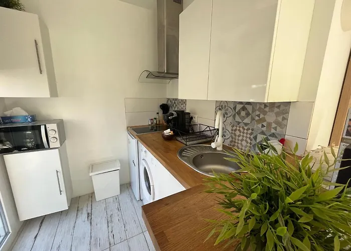Studio Proche De La Plage De L\'Almanarre