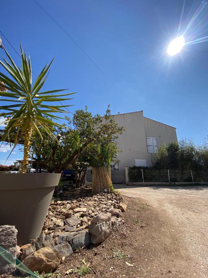 Proche De La De L'almanarre Apartment